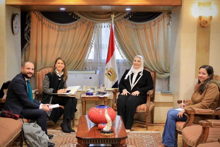 وزيرة التضامن الاجتماعي تستقبل مدير المكتب الإقليمي للعلوم التابع لليونسكو في الدول العربية.